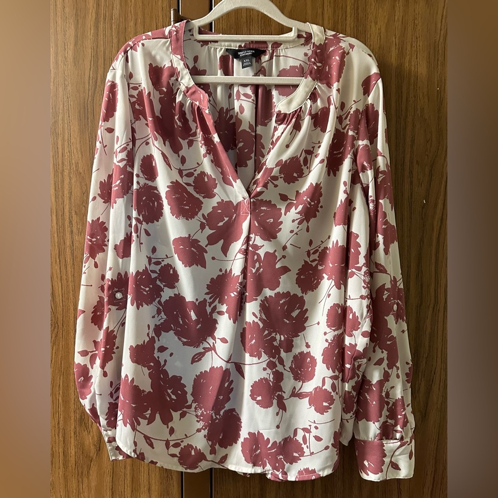 Gorgeous Vera Wang Blouse Size XXL